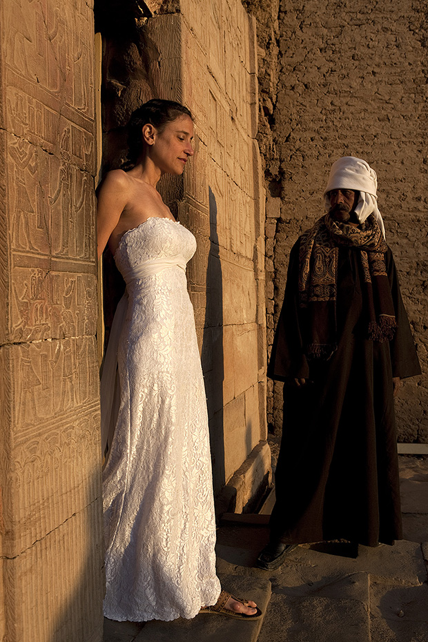 Couple Travels 135,000 Miles Over 5 Years for Wedding Dress Portraits OmboEgyt